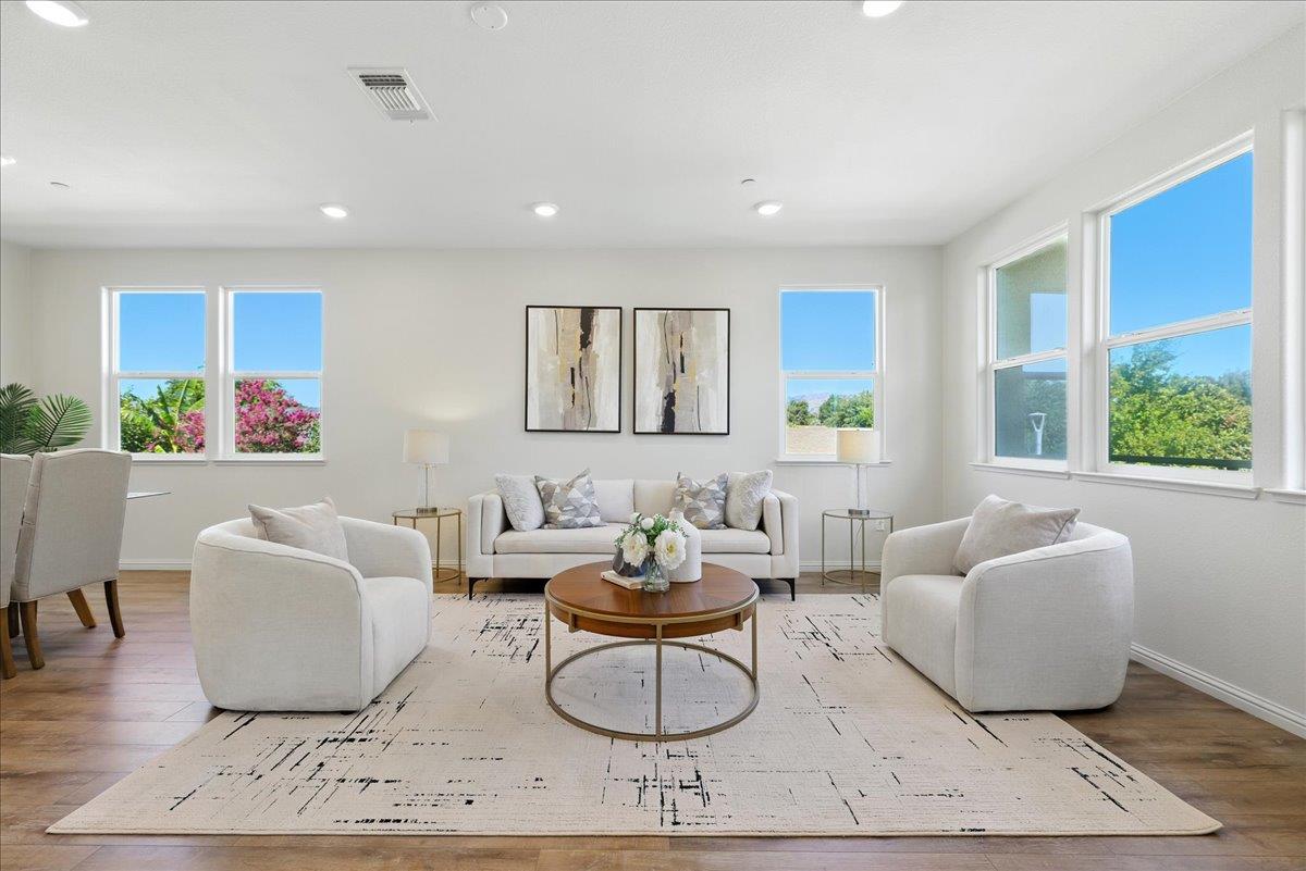 Detail Gallery Image 4 of 64 For 1999 Dobbin Dr, San Jose,  CA 95133 - 4 Beds | 3/1 Baths