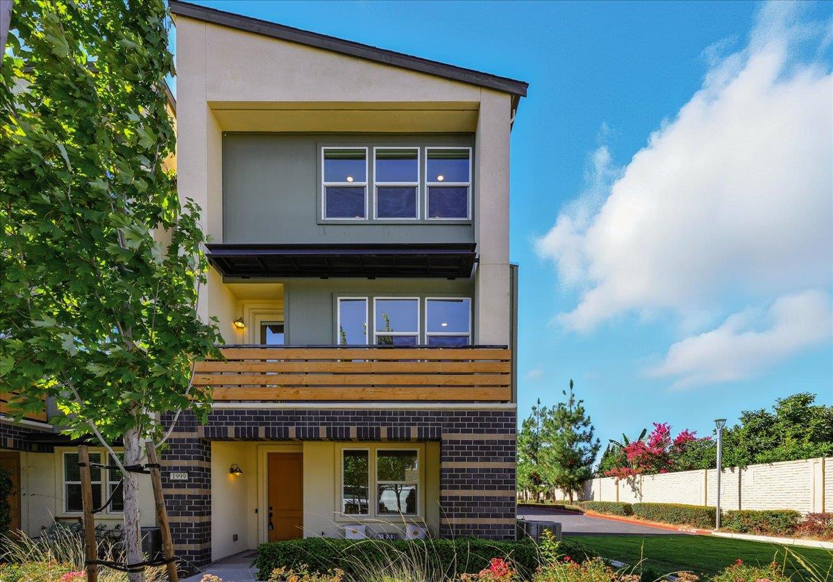 Detail Gallery Image 49 of 64 For 1999 Dobbin Dr, San Jose,  CA 95133 - 4 Beds | 3/1 Baths