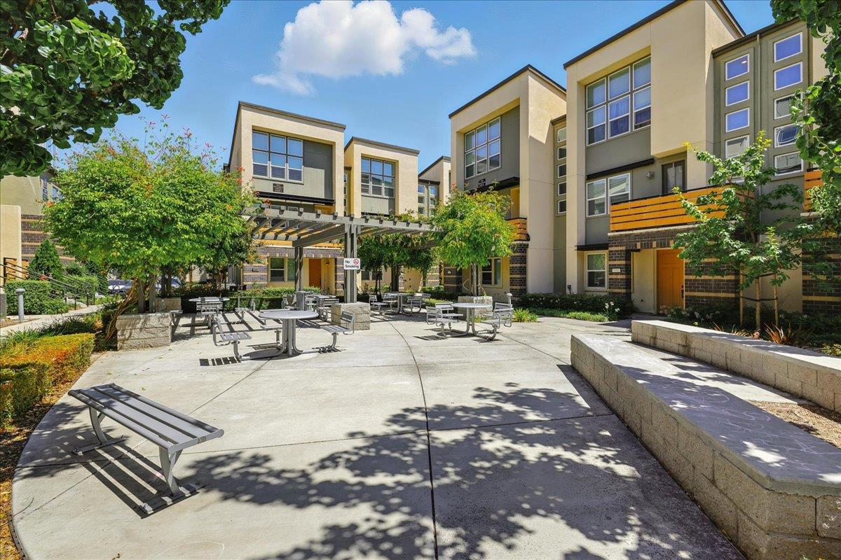 Detail Gallery Image 53 of 64 For 1999 Dobbin Dr, San Jose,  CA 95133 - 4 Beds | 3/1 Baths
