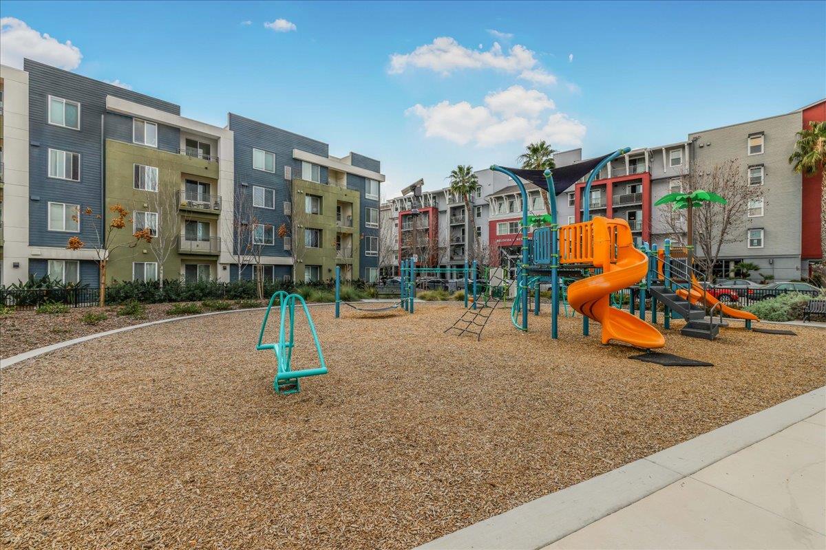 Detail Gallery Image 56 of 64 For 1999 Dobbin Dr, San Jose,  CA 95133 - 4 Beds | 3/1 Baths