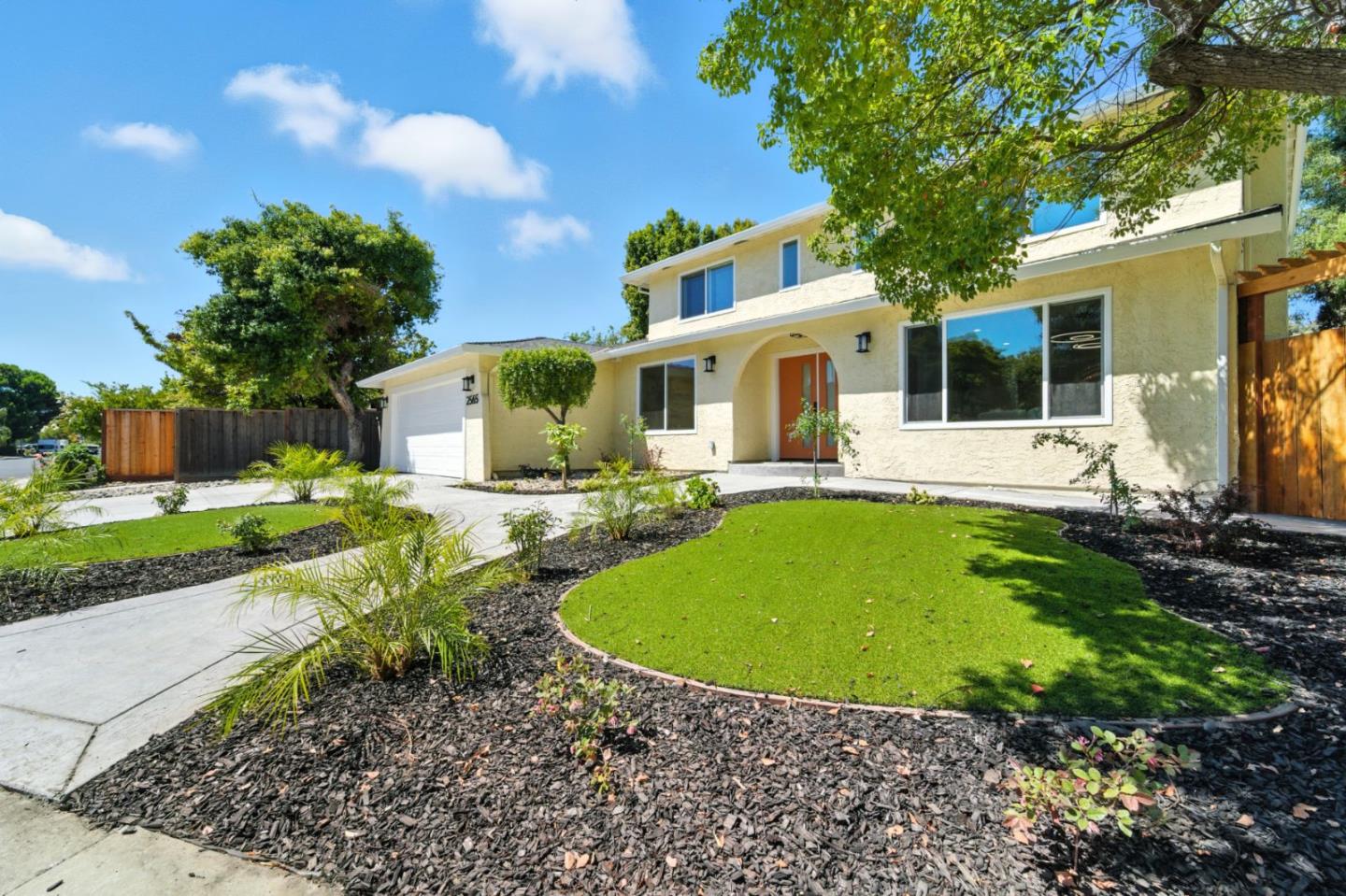 Detail Gallery Image 2 of 49 For 2565 Estella Dr, Santa Clara,  CA 95051 - 5 Beds | 3 Baths