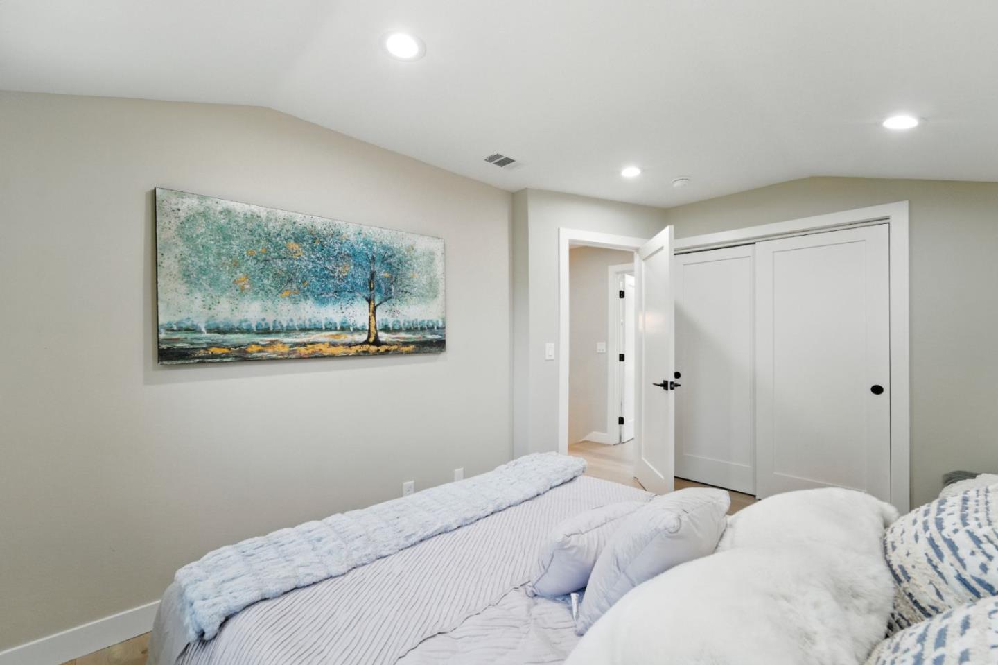 Detail Gallery Image 27 of 49 For 2565 Estella Dr, Santa Clara,  CA 95051 - 5 Beds | 3 Baths