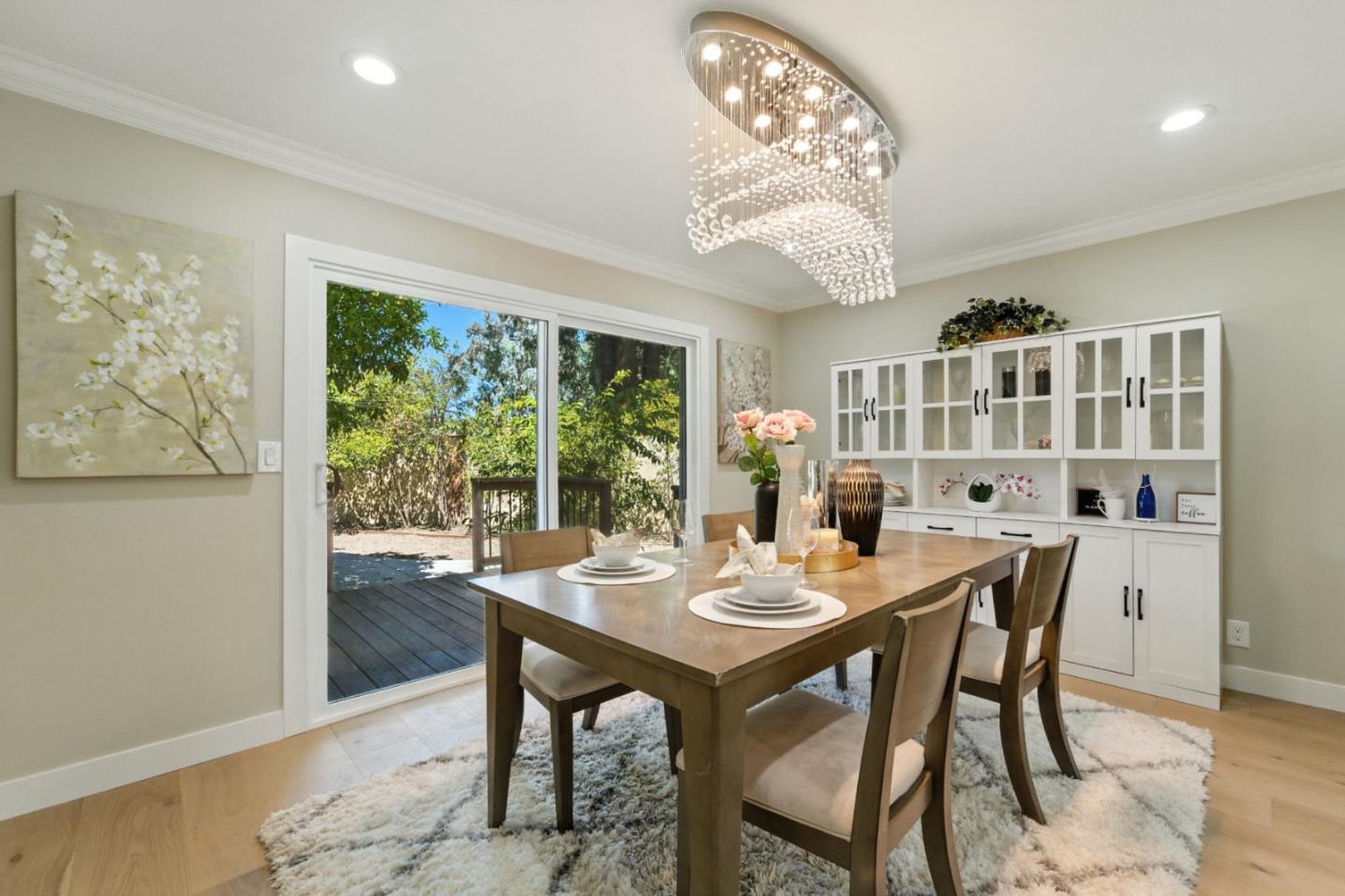 Detail Gallery Image 8 of 49 For 2565 Estella Dr, Santa Clara,  CA 95051 - 5 Beds | 3 Baths