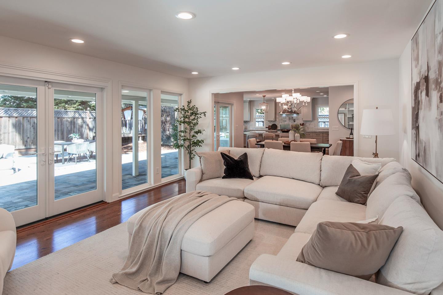 Detail Gallery Image 11 of 30 For 1204 Eureka Ct, Los Altos,  CA 94024 - 4 Beds | 3 Baths