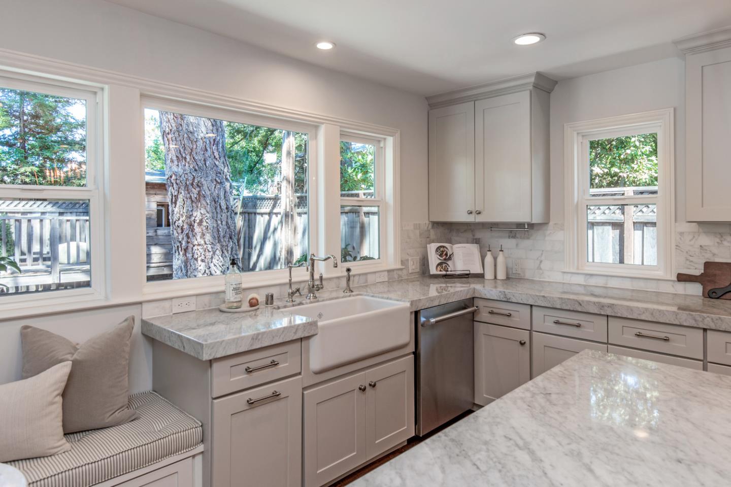 Detail Gallery Image 8 of 30 For 1204 Eureka Ct, Los Altos,  CA 94024 - 4 Beds | 3 Baths