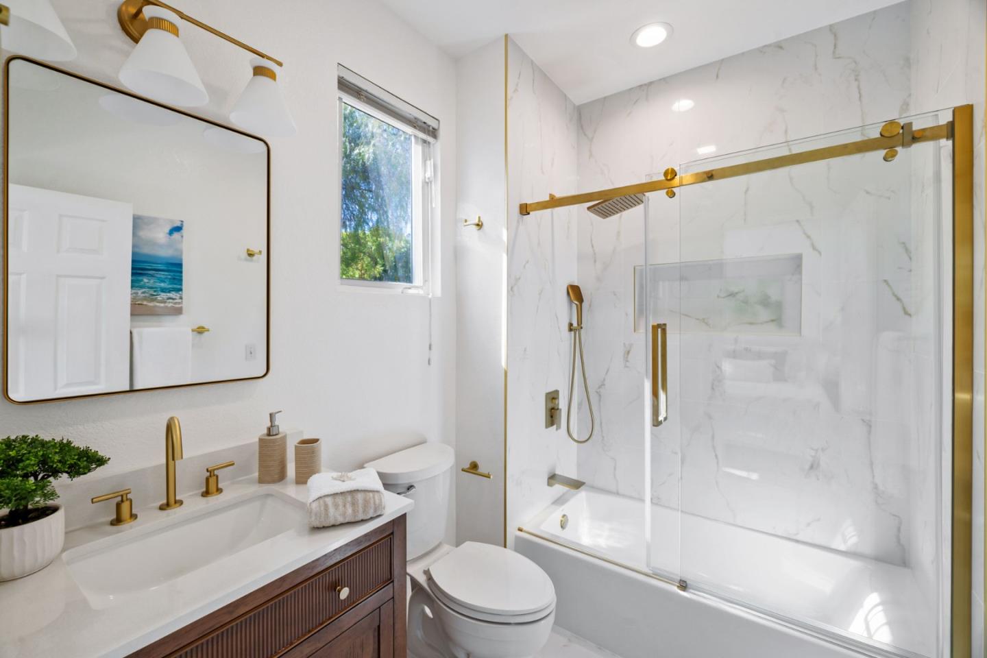 Detail Gallery Image 14 of 32 For 638 Marble Arch Ave, San Jose,  CA 95136 - 2 Beds | 2/1 Baths