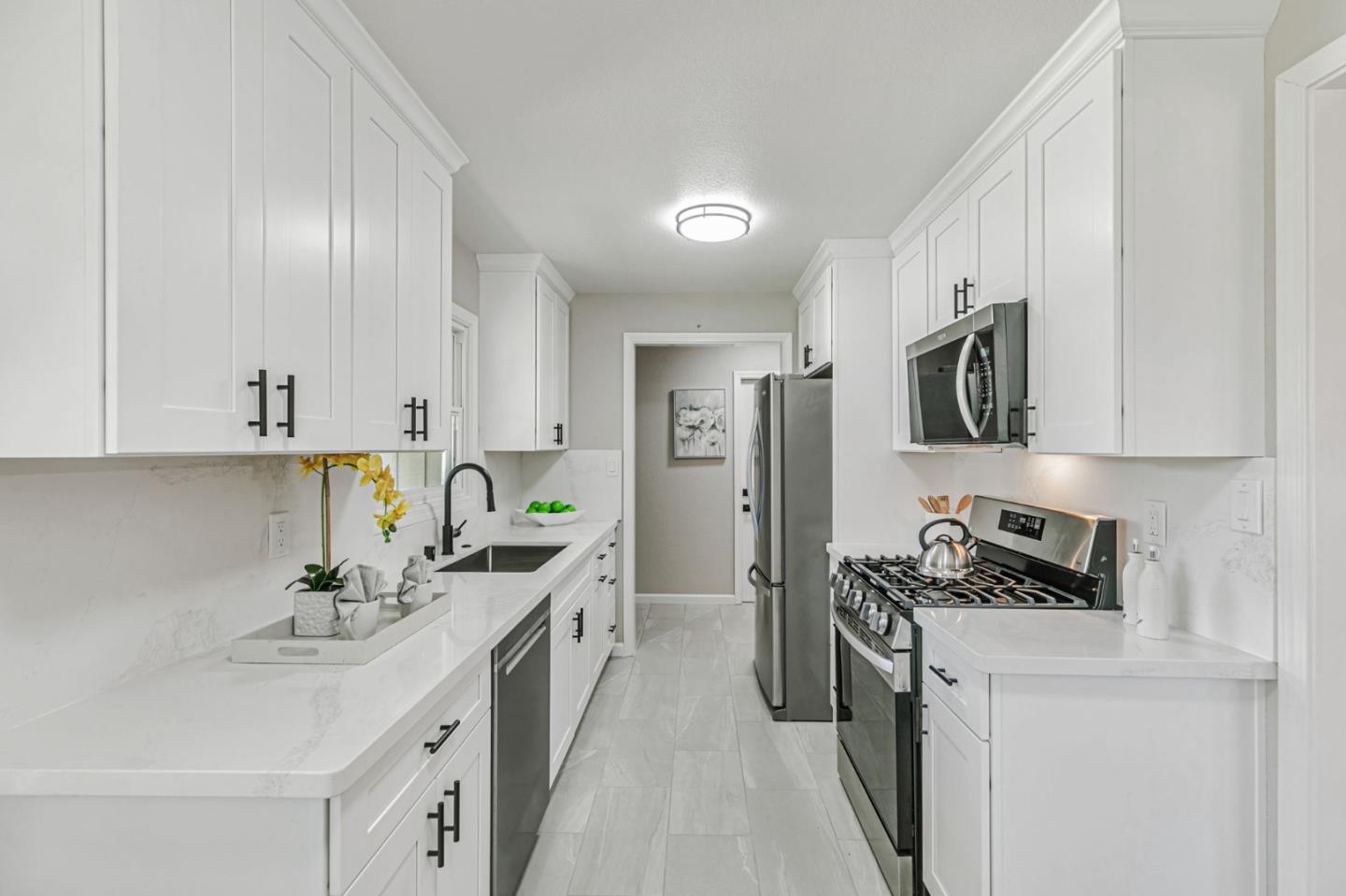 Detail Gallery Image 11 of 31 For 779 San Pablo Ave, Sunnyvale,  CA 94085 - 3 Beds | 1/1 Baths