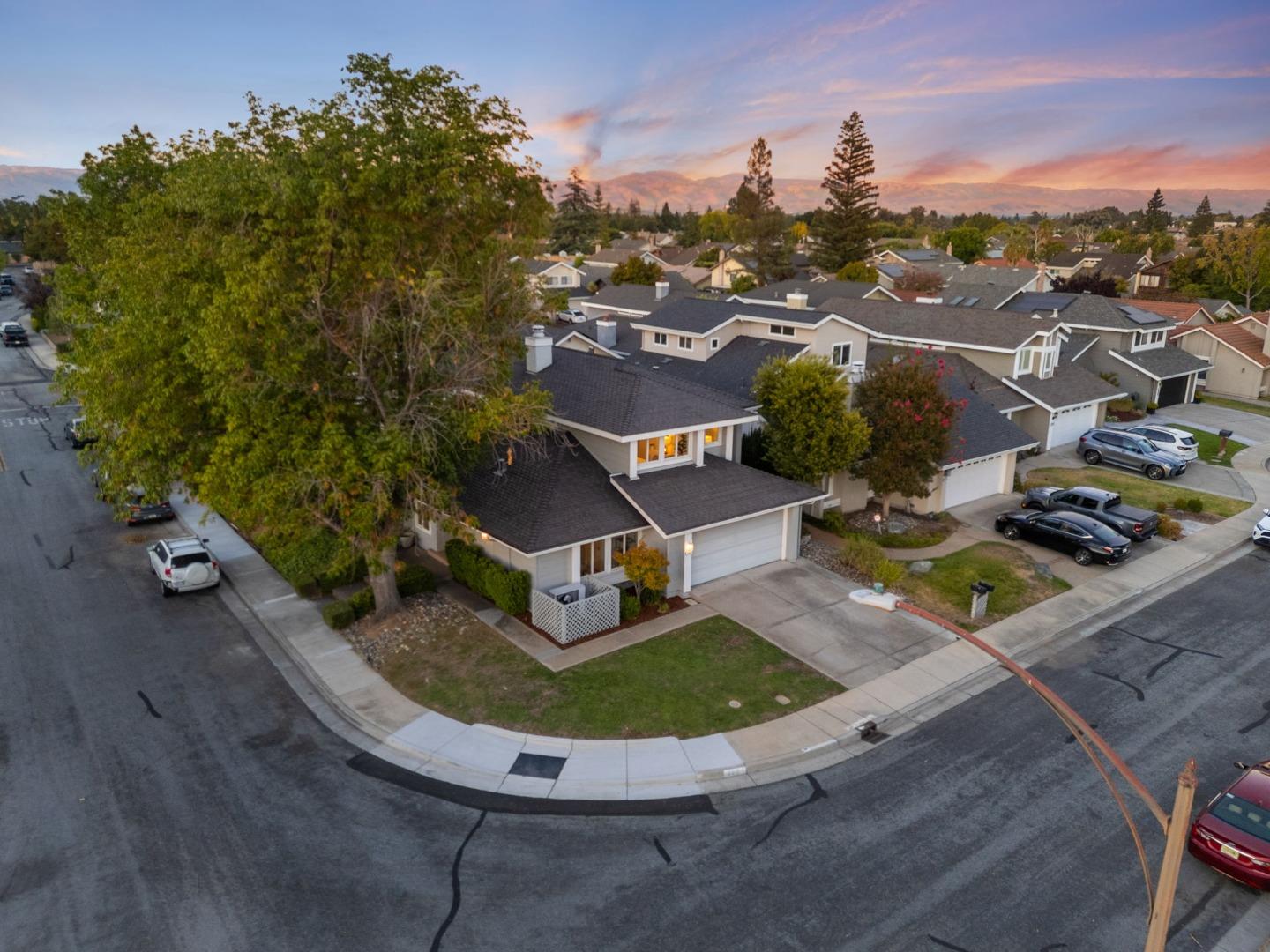 Detail Gallery Image 49 of 51 For 2397 Hecate Ct, San Jose,  CA 95124 - 4 Beds | 3 Baths