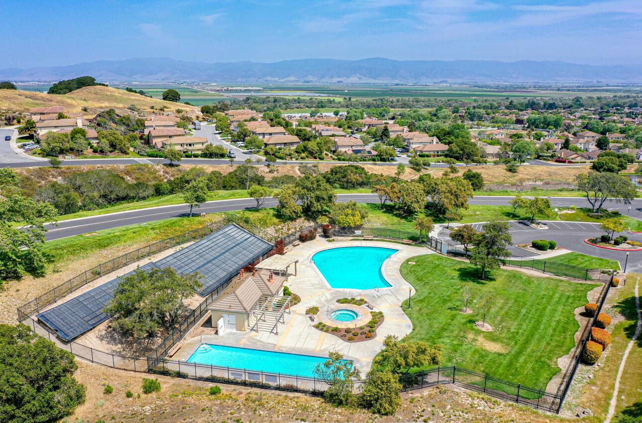Detail Gallery Image 10 of 39 For 18154 Stonehaven, Salinas,  CA 93908 - 2 Beds | 2 Baths