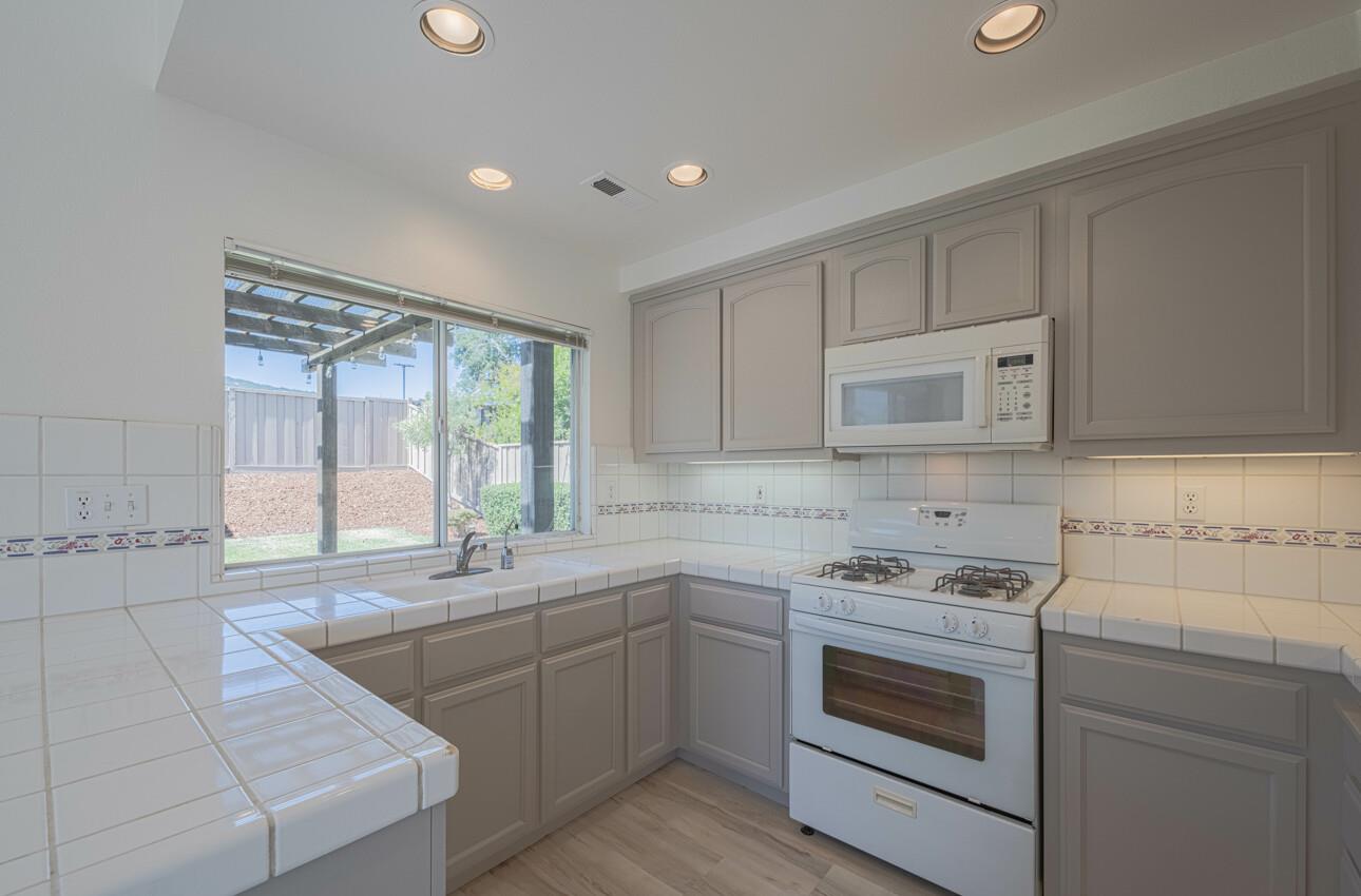 Detail Gallery Image 15 of 39 For 18154 Stonehaven, Salinas,  CA 93908 - 2 Beds | 2 Baths