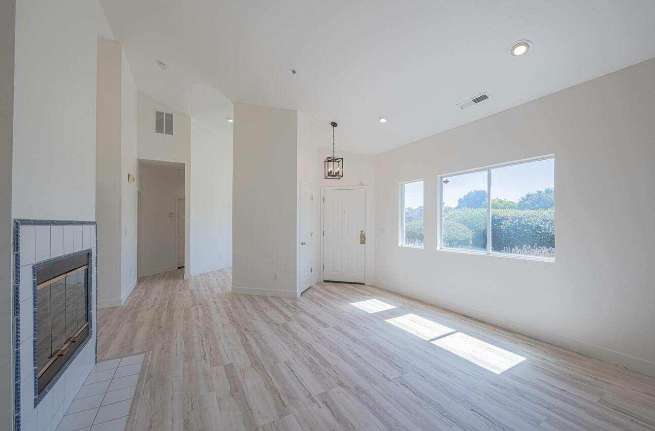 Detail Gallery Image 8 of 39 For 18154 Stonehaven, Salinas,  CA 93908 - 2 Beds | 2 Baths