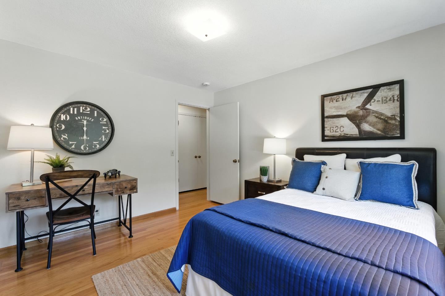 Detail Gallery Image 19 of 40 For 2900 Brittan Ave, San Carlos,  CA 94070 - 4 Beds | 2/1 Baths