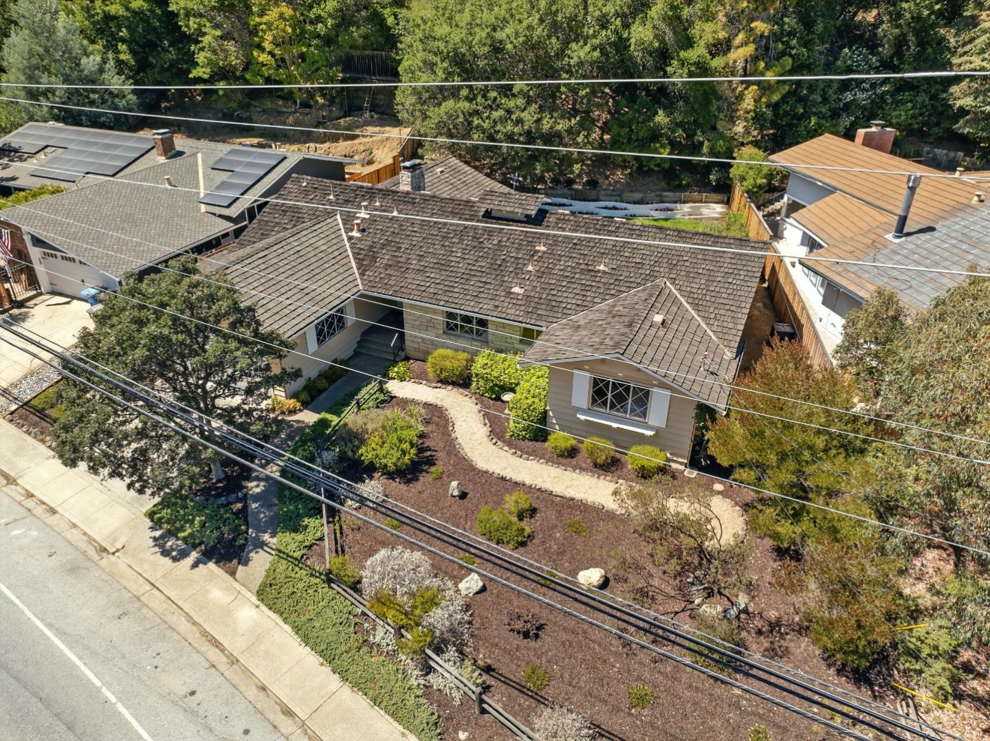 Detail Gallery Image 36 of 40 For 2900 Brittan Ave, San Carlos,  CA 94070 - 4 Beds | 2/1 Baths