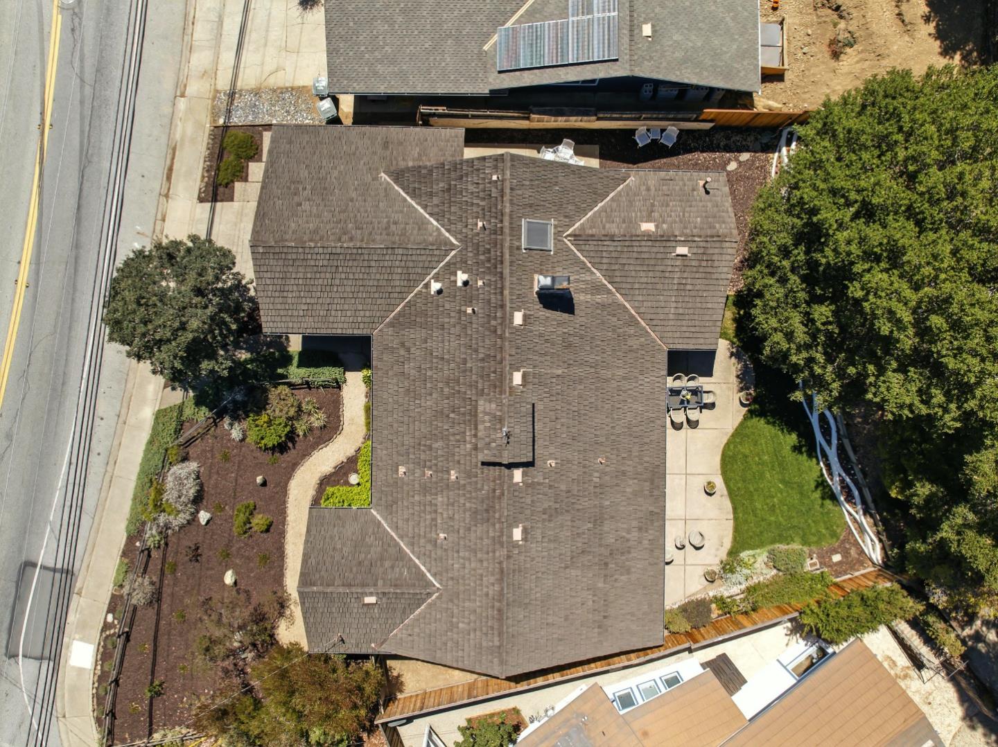 Detail Gallery Image 38 of 40 For 2900 Brittan Ave, San Carlos,  CA 94070 - 4 Beds | 2/1 Baths