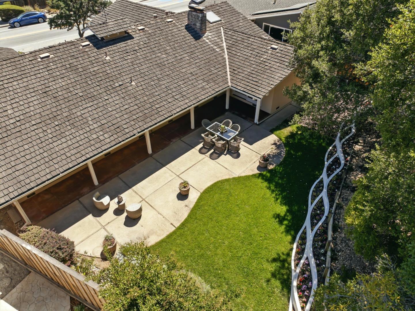 Detail Gallery Image 40 of 40 For 2900 Brittan Ave, San Carlos,  CA 94070 - 4 Beds | 2/1 Baths