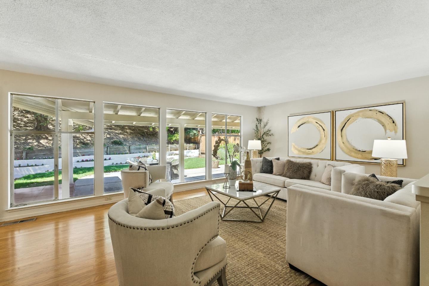 Detail Gallery Image 6 of 40 For 2900 Brittan Ave, San Carlos,  CA 94070 - 4 Beds | 2/1 Baths
