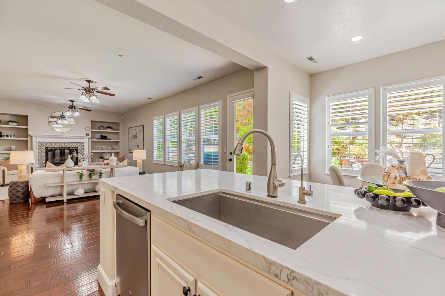 Detail Gallery Image 16 of 63 For 7473 Hoylake Ct, Gilroy,  CA 95020 - 5 Beds | 4/1 Baths