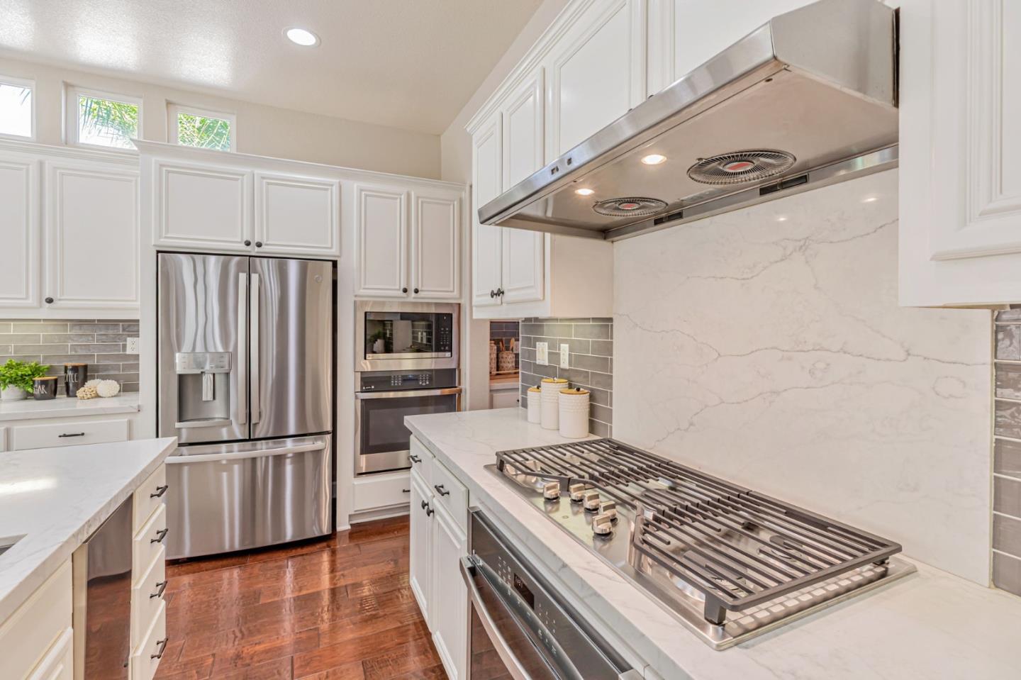 Detail Gallery Image 17 of 63 For 7473 Hoylake Ct, Gilroy,  CA 95020 - 5 Beds | 4/1 Baths