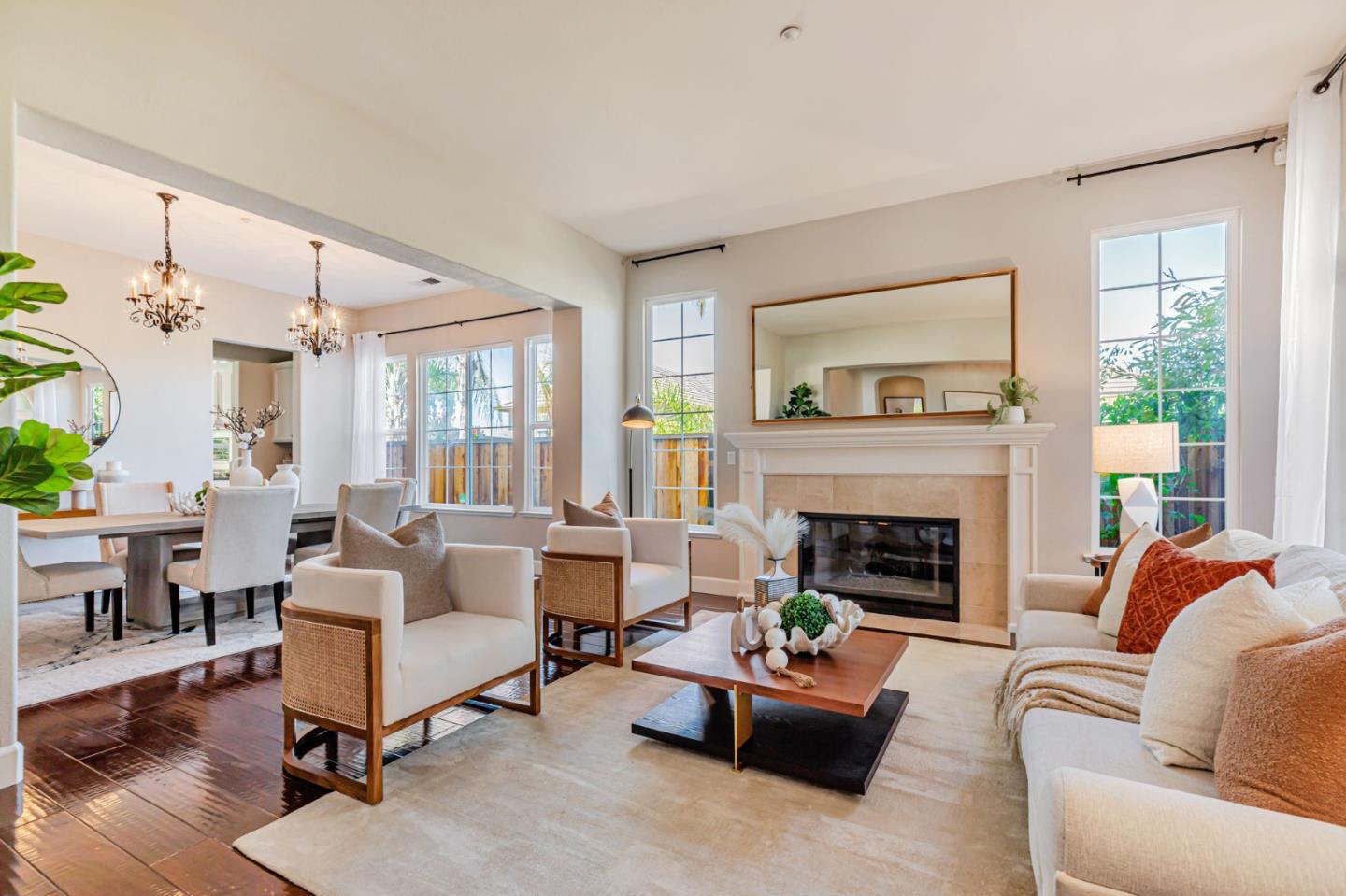Detail Gallery Image 5 of 63 For 7473 Hoylake Ct, Gilroy,  CA 95020 - 5 Beds | 4/1 Baths