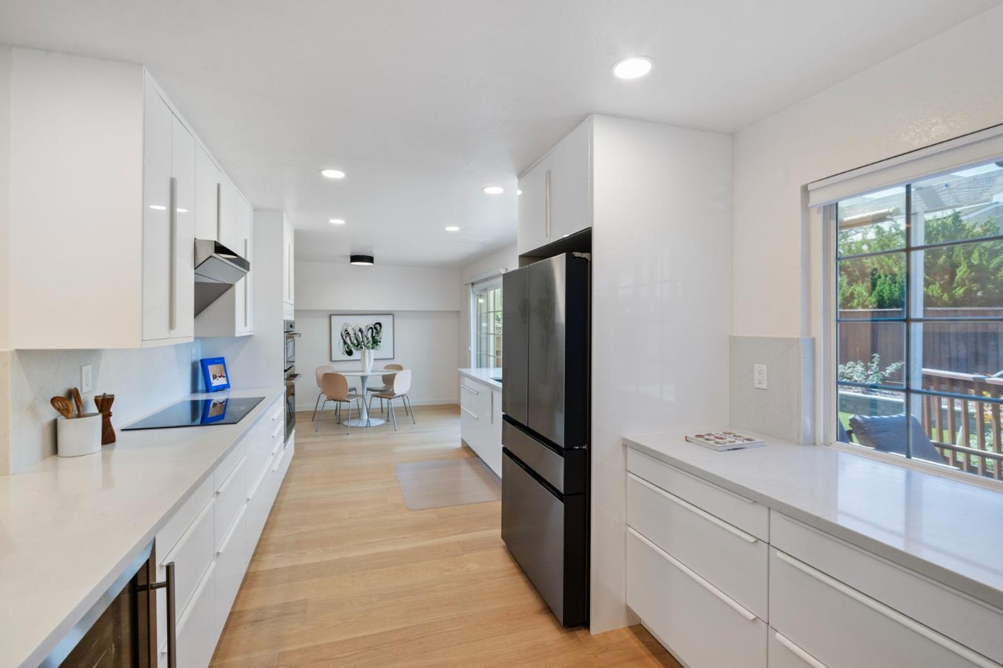 Detail Gallery Image 11 of 48 For 5107 Sussex Park Ct, San Jose,  CA 95136 - 4 Beds | 2/1 Baths