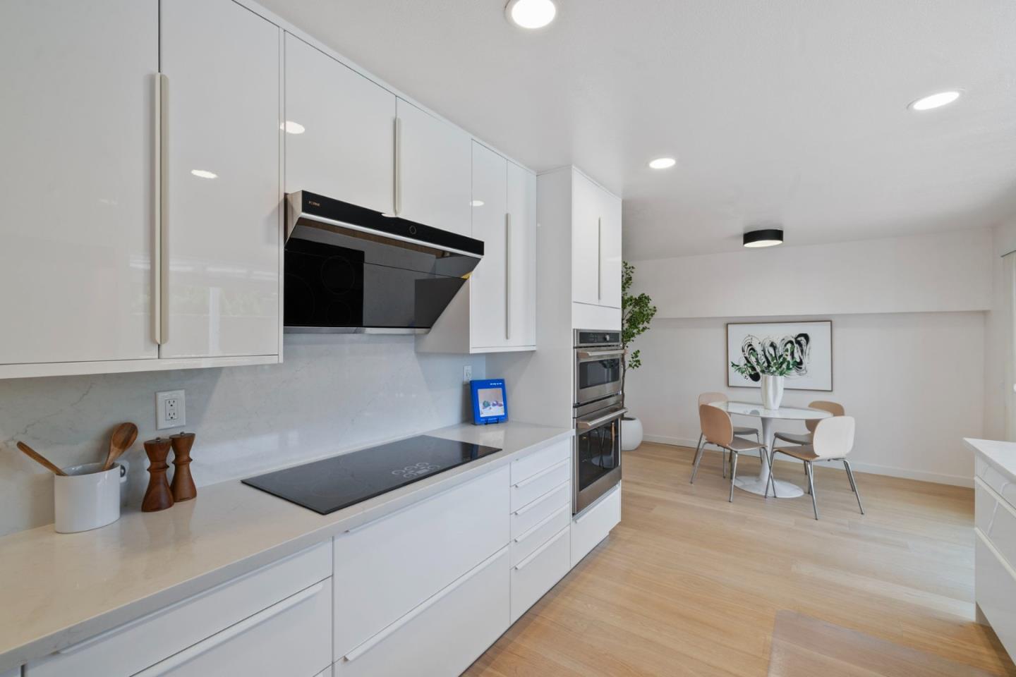 Detail Gallery Image 15 of 48 For 5107 Sussex Park Ct, San Jose,  CA 95136 - 4 Beds | 2/1 Baths