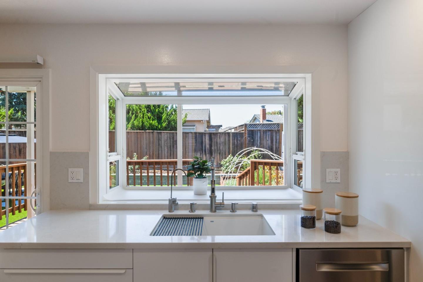 Detail Gallery Image 17 of 48 For 5107 Sussex Park Ct, San Jose,  CA 95136 - 4 Beds | 2/1 Baths