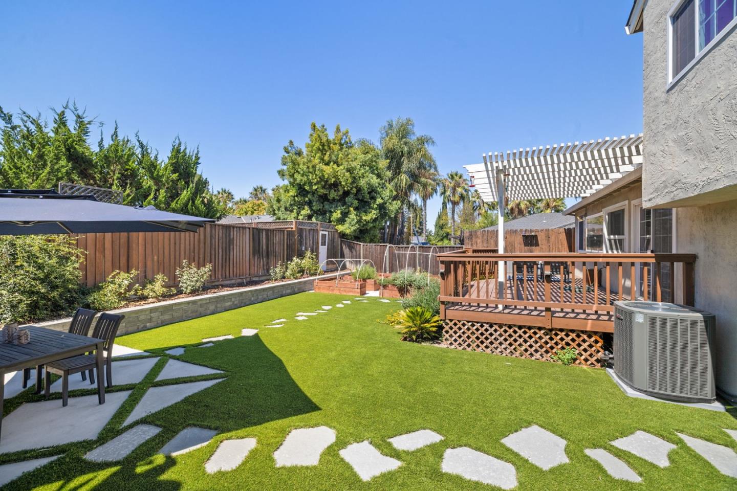 Detail Gallery Image 42 of 48 For 5107 Sussex Park Ct, San Jose,  CA 95136 - 4 Beds | 2/1 Baths