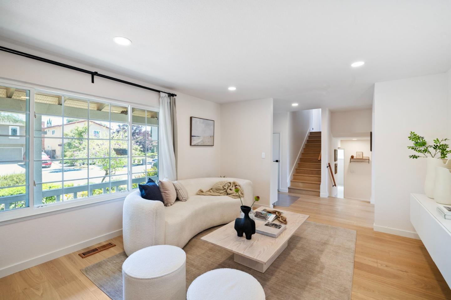 Detail Gallery Image 6 of 48 For 5107 Sussex Park Ct, San Jose,  CA 95136 - 4 Beds | 2/1 Baths