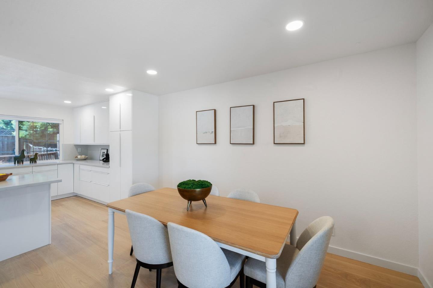 Detail Gallery Image 9 of 48 For 5107 Sussex Park Ct, San Jose,  CA 95136 - 4 Beds | 2/1 Baths