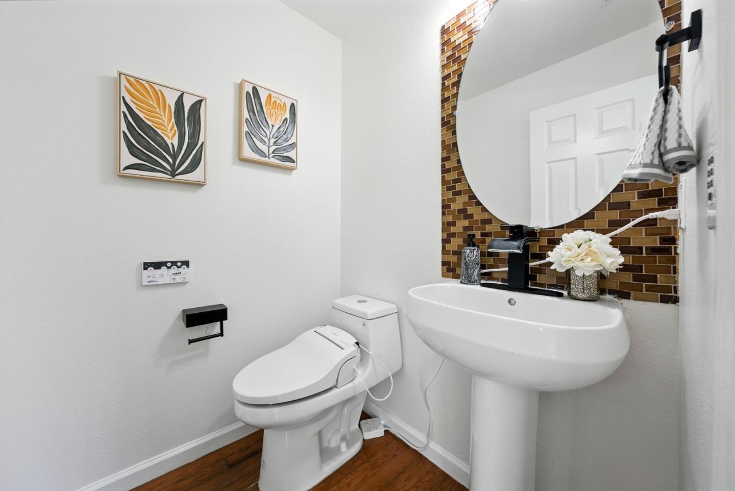 Detail Gallery Image 15 of 68 For 1451 Sunny Ct, San Jose,  CA 95116 - 4 Beds | 2/1 Baths