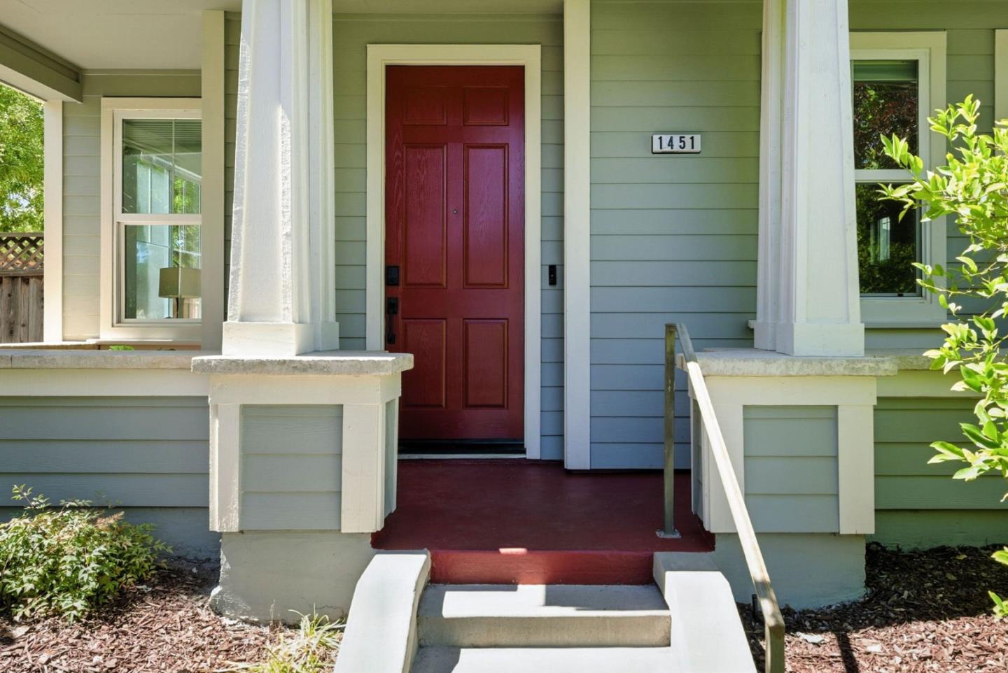 Detail Gallery Image 3 of 68 For 1451 Sunny Ct, San Jose,  CA 95116 - 4 Beds | 2/1 Baths