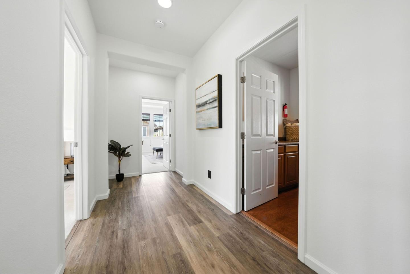 Detail Gallery Image 32 of 68 For 1451 Sunny Ct, San Jose,  CA 95116 - 4 Beds | 2/1 Baths