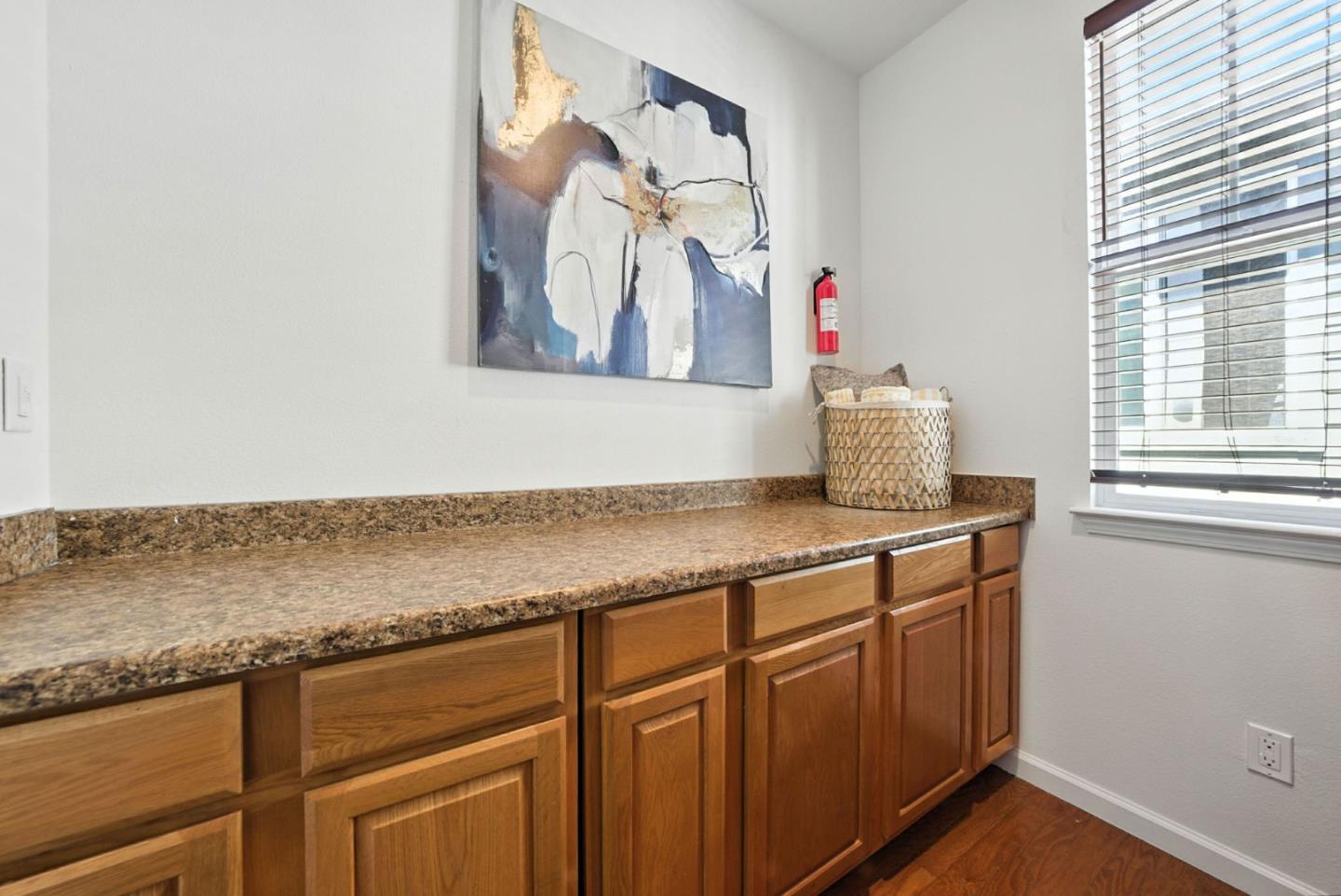 Detail Gallery Image 33 of 68 For 1451 Sunny Ct, San Jose,  CA 95116 - 4 Beds | 2/1 Baths