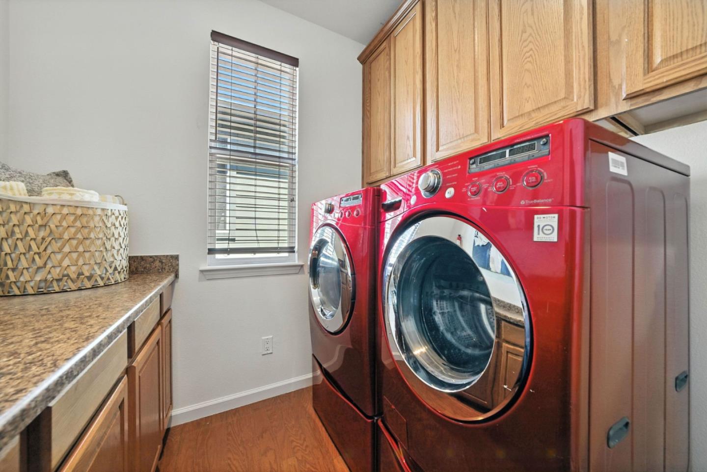 Detail Gallery Image 34 of 68 For 1451 Sunny Ct, San Jose,  CA 95116 - 4 Beds | 2/1 Baths