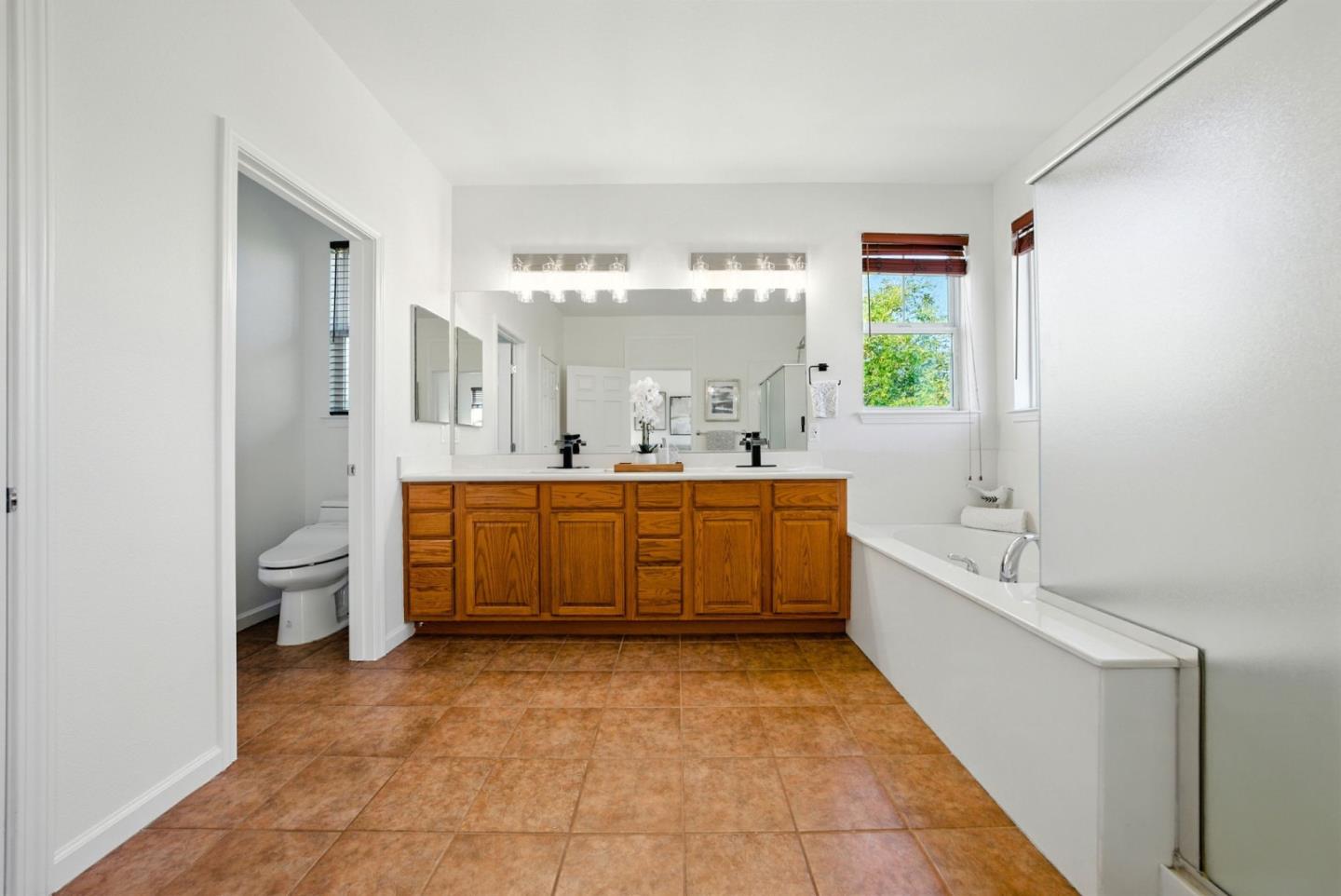 Detail Gallery Image 45 of 68 For 1451 Sunny Ct, San Jose,  CA 95116 - 4 Beds | 2/1 Baths