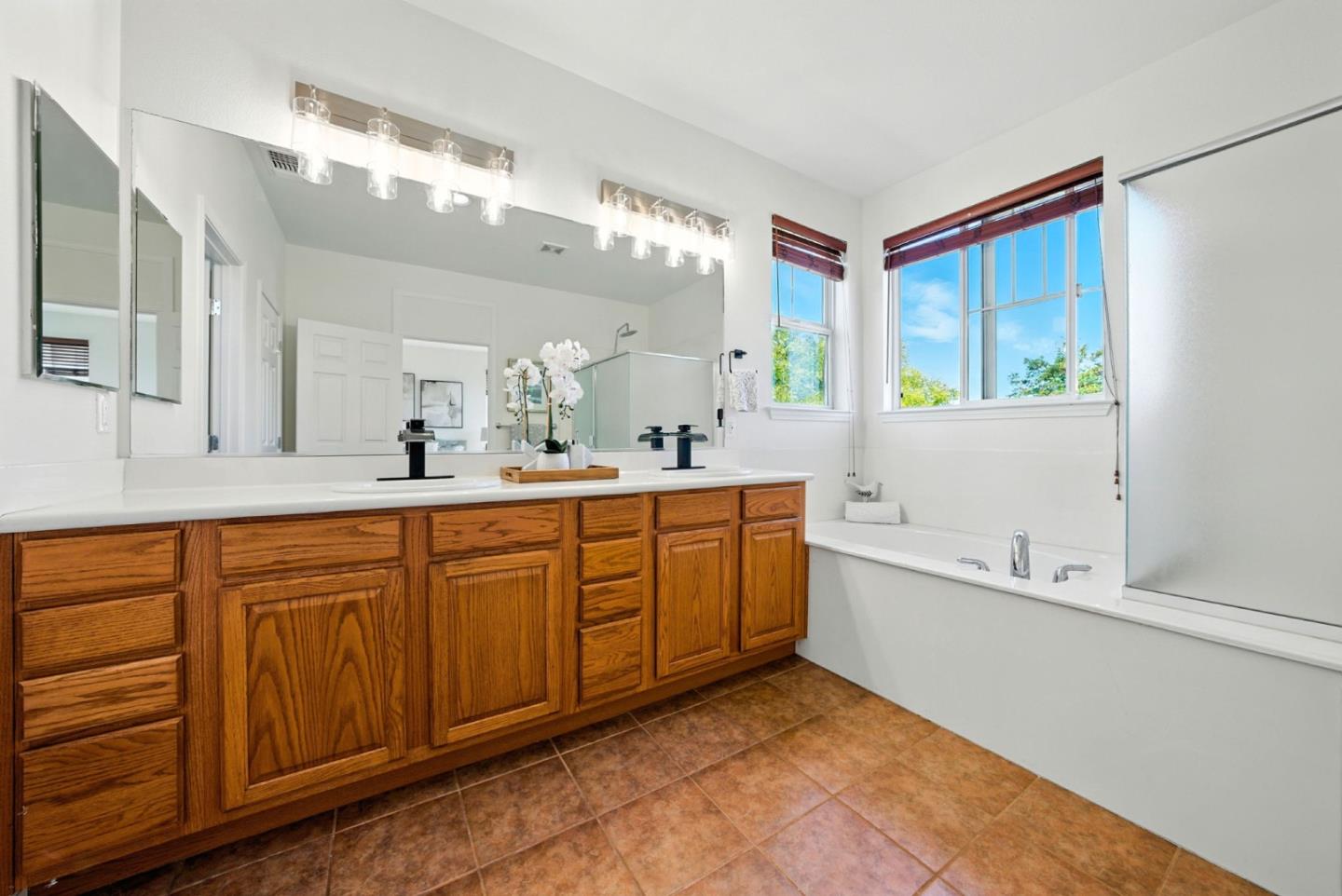 Detail Gallery Image 46 of 68 For 1451 Sunny Ct, San Jose,  CA 95116 - 4 Beds | 2/1 Baths
