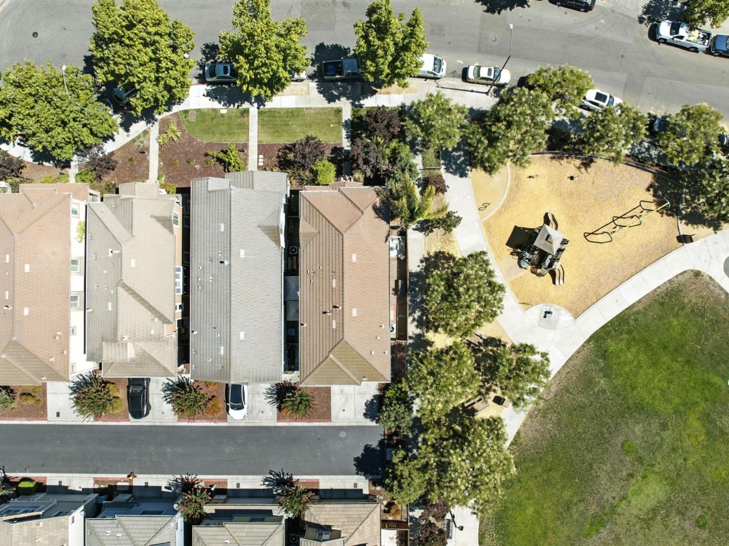 Detail Gallery Image 66 of 68 For 1451 Sunny Ct, San Jose,  CA 95116 - 4 Beds | 2/1 Baths