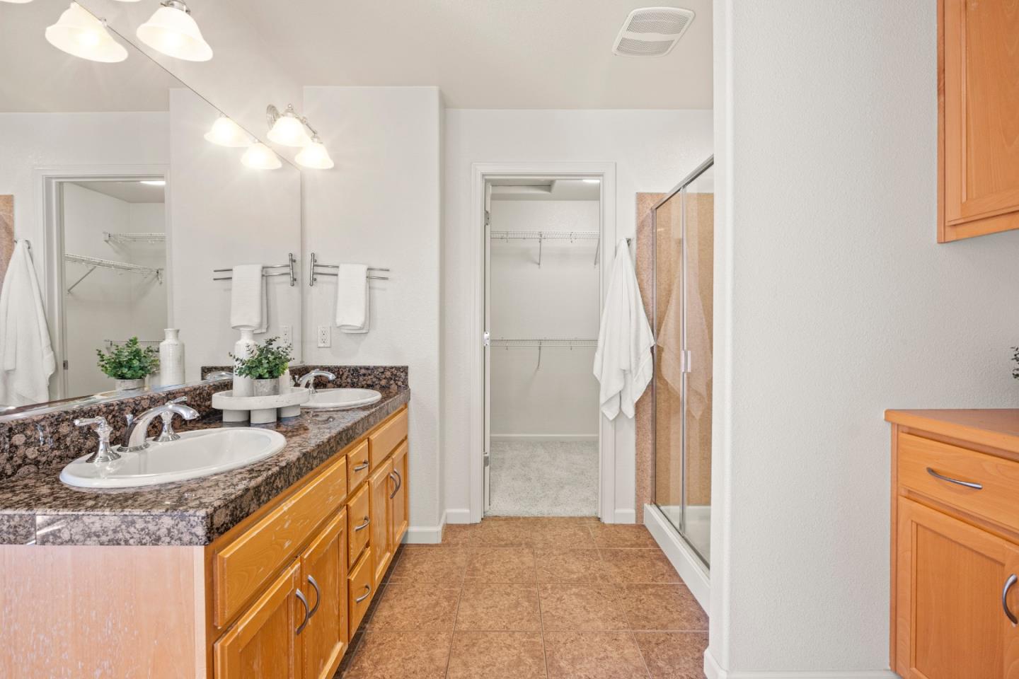 Detail Gallery Image 18 of 31 For 1096 Flowering Ash Dr, Hercules,  CA 94547 - 4 Beds | 2/1 Baths