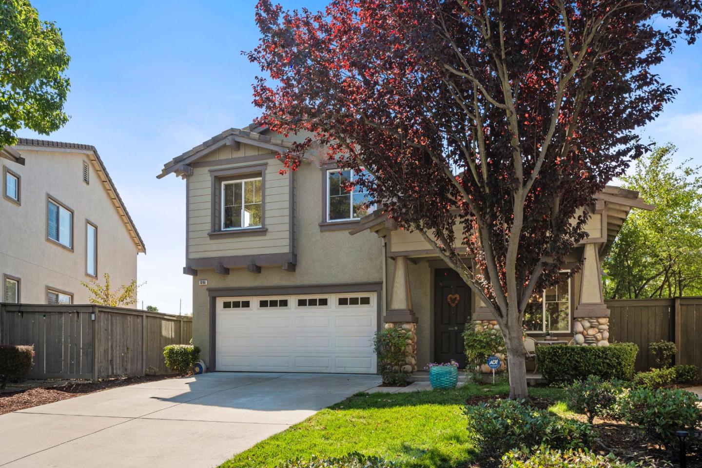 Detail Gallery Image 3 of 31 For 1096 Flowering Ash Dr, Hercules,  CA 94547 - 4 Beds | 2/1 Baths