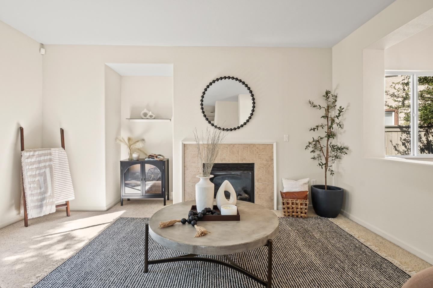 Detail Gallery Image 9 of 31 For 1096 Flowering Ash Dr, Hercules,  CA 94547 - 4 Beds | 2/1 Baths