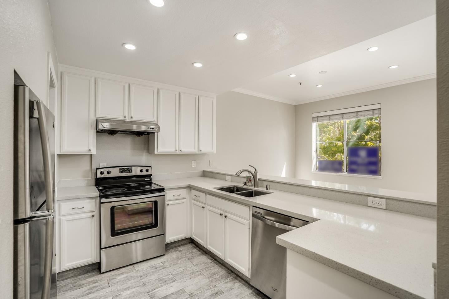 Detail Gallery Image 12 of 45 For 929 E El Camino Real #138,  Sunnyvale,  CA 94087 - 3 Beds | 2/1 Baths
