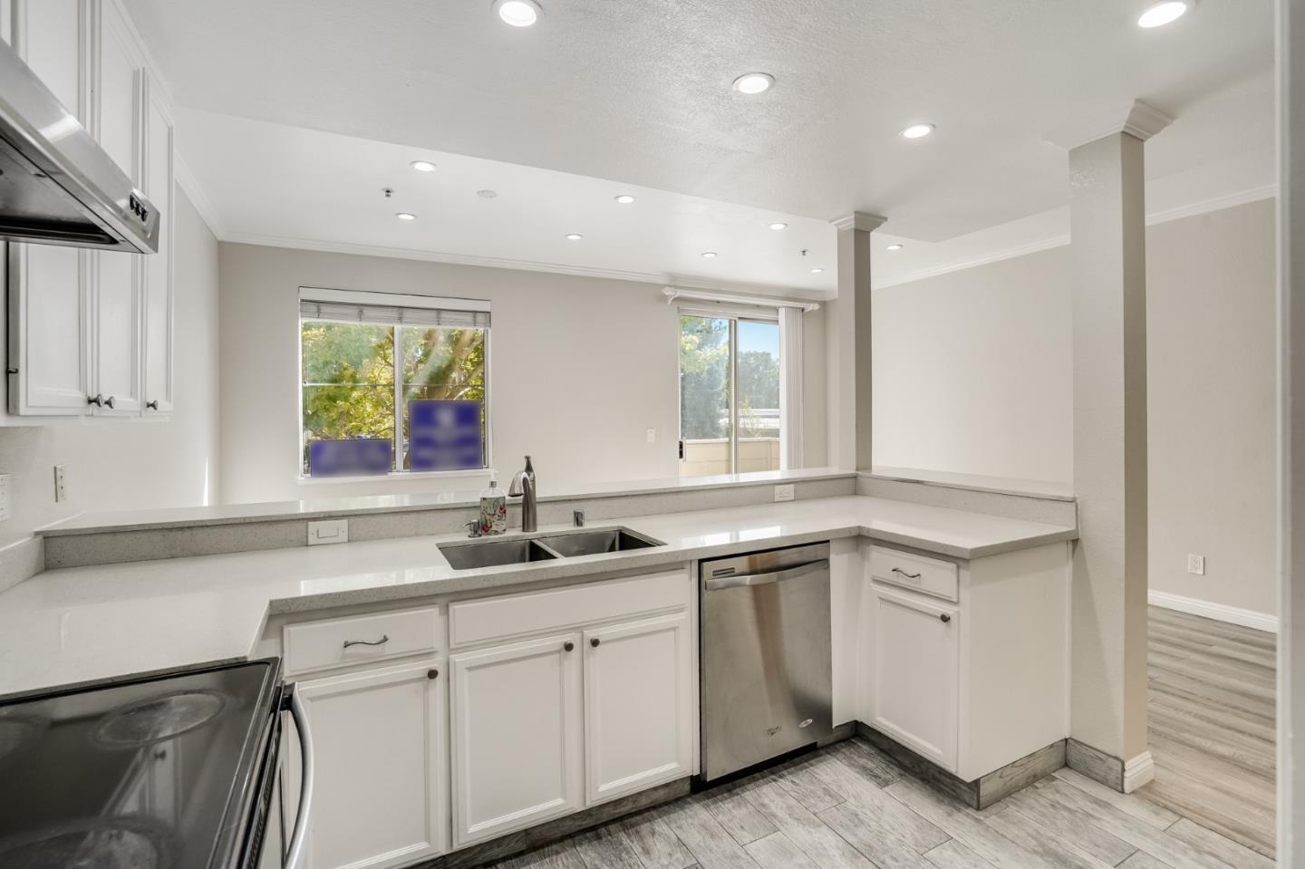 Detail Gallery Image 13 of 45 For 929 E El Camino Real #138,  Sunnyvale,  CA 94087 - 3 Beds | 2/1 Baths