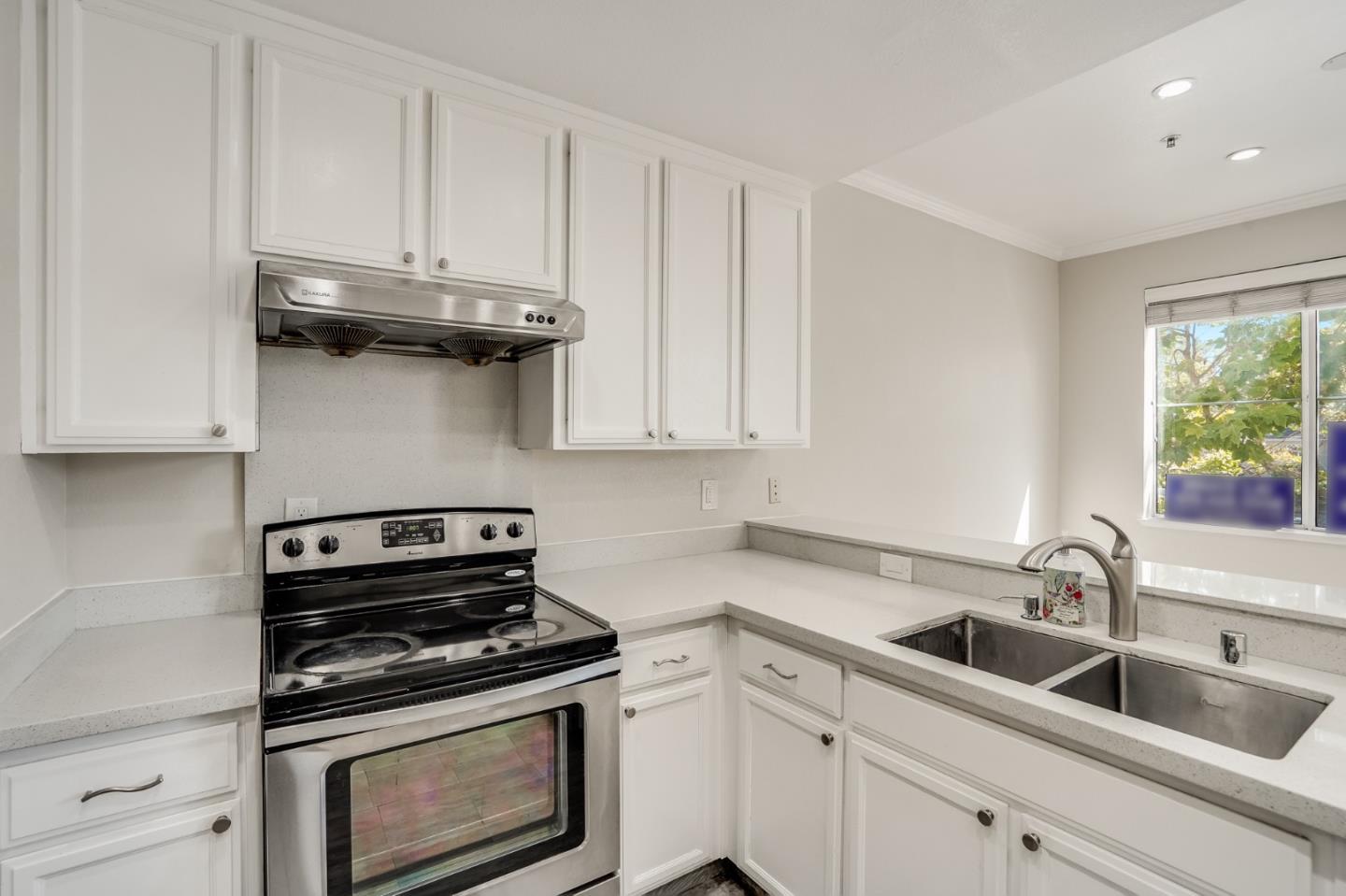 Detail Gallery Image 14 of 45 For 929 E El Camino Real #138,  Sunnyvale,  CA 94087 - 3 Beds | 2/1 Baths