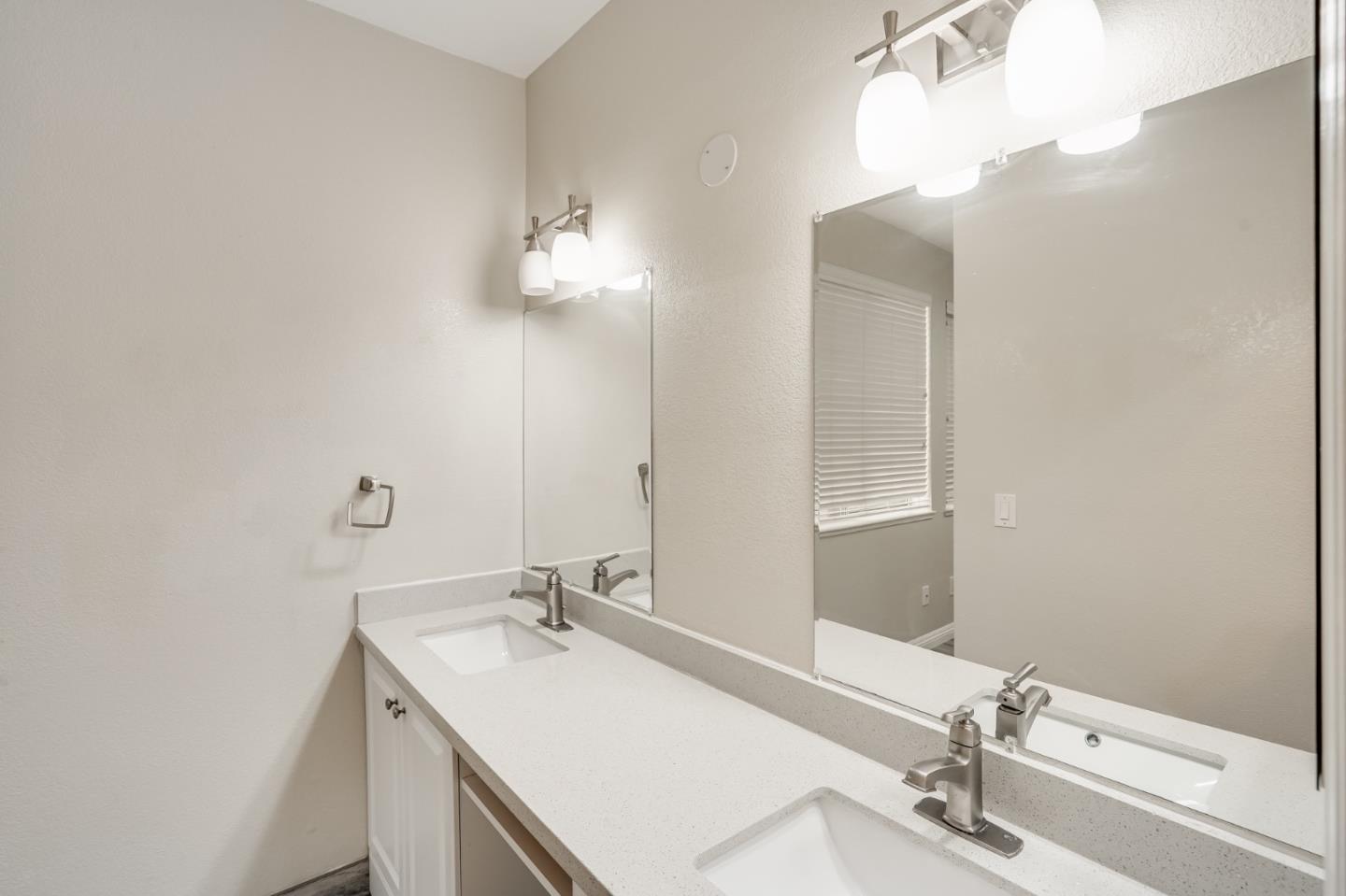 Detail Gallery Image 29 of 45 For 929 E El Camino Real #138,  Sunnyvale,  CA 94087 - 3 Beds | 2/1 Baths