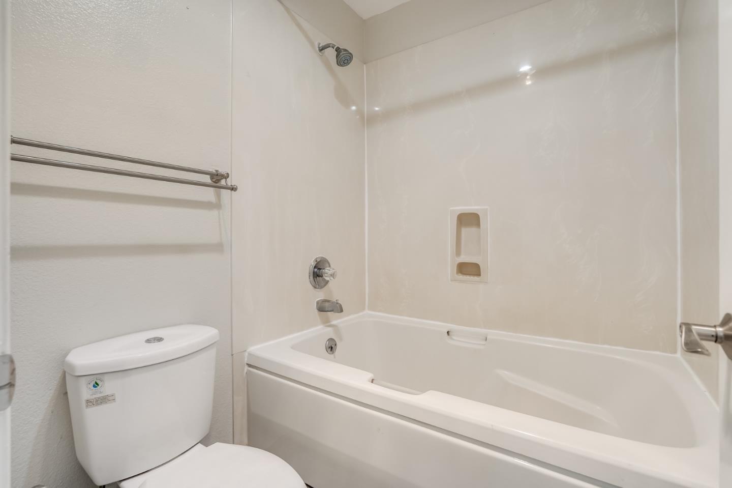 Detail Gallery Image 30 of 45 For 929 E El Camino Real #138,  Sunnyvale,  CA 94087 - 3 Beds | 2/1 Baths