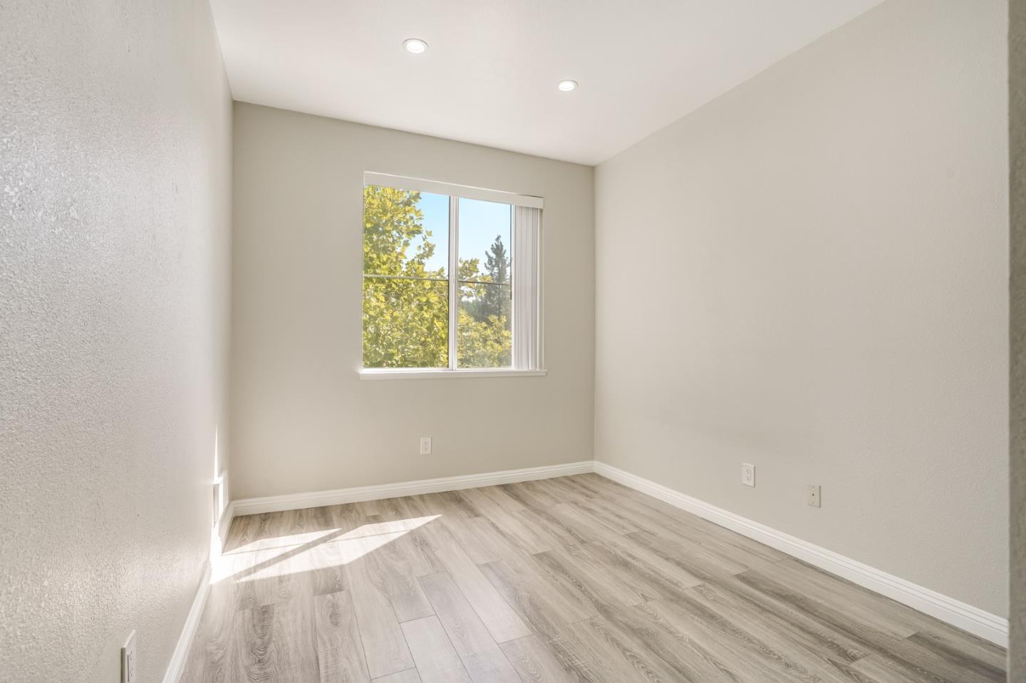 Detail Gallery Image 31 of 45 For 929 E El Camino Real #138,  Sunnyvale,  CA 94087 - 3 Beds | 2/1 Baths