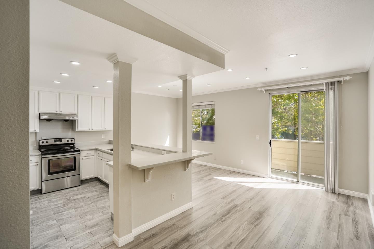 Detail Gallery Image 7 of 45 For 929 E El Camino Real #138,  Sunnyvale,  CA 94087 - 3 Beds | 2/1 Baths
