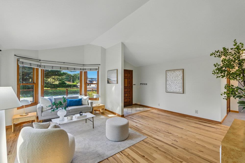 Detail Gallery Image 10 of 82 For 430 Marine Blvd, Moss Beach,  CA 94038 - 3 Beds | 2 Baths