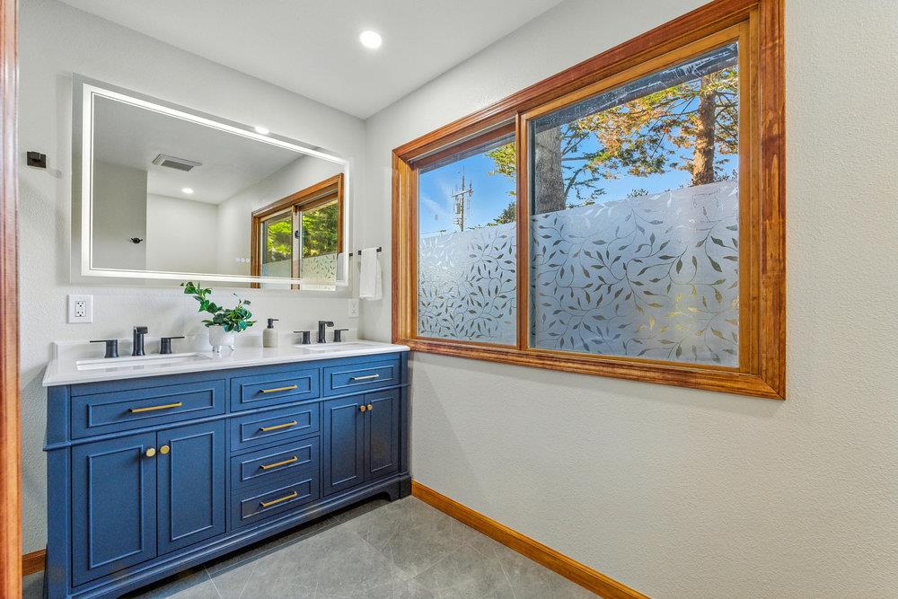 Detail Gallery Image 27 of 82 For 430 Marine Blvd, Moss Beach,  CA 94038 - 3 Beds | 2 Baths