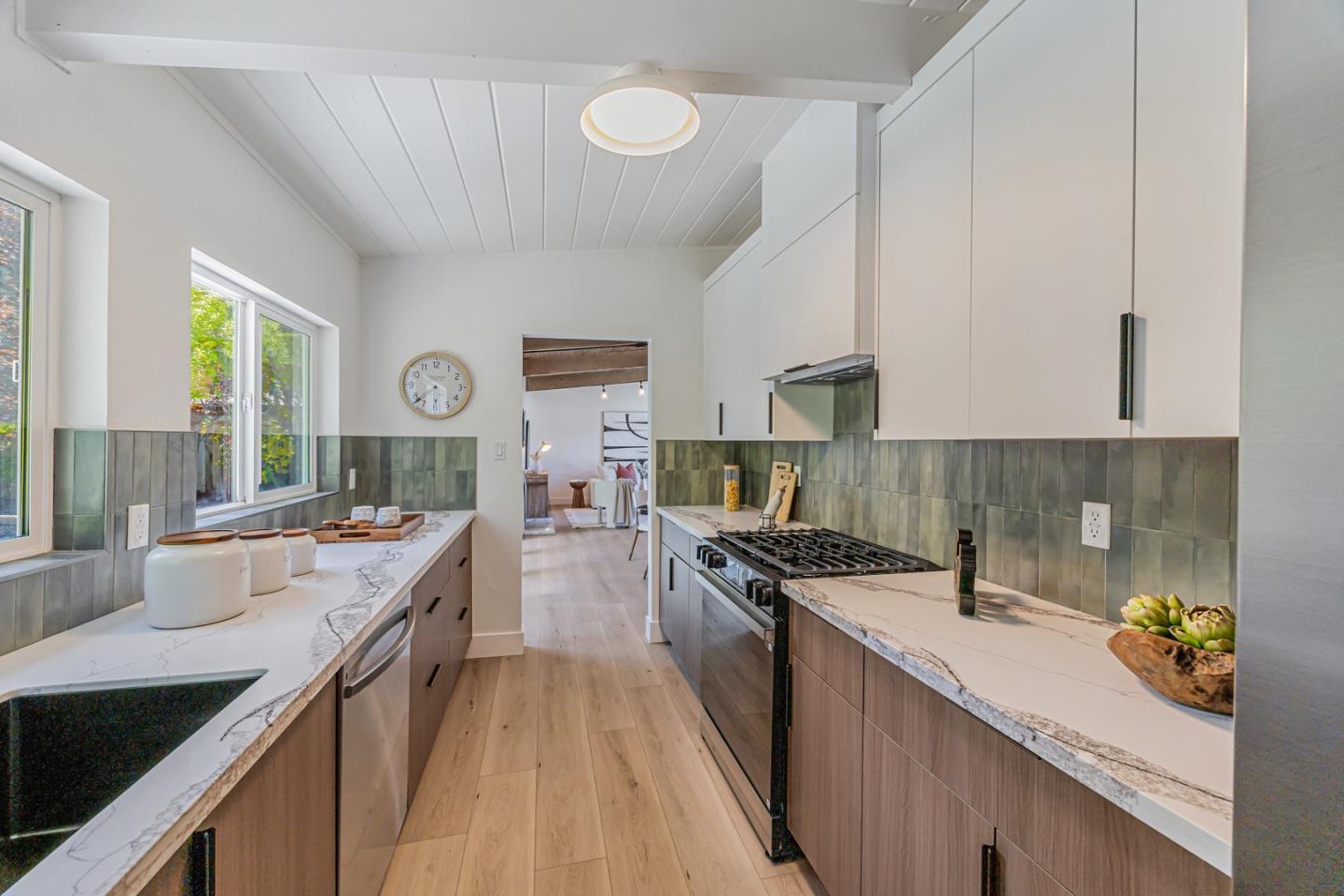 Detail Gallery Image 12 of 30 For 3329 Ramona St, Palo Alto,  CA 94306 - 3 Beds | 1 Baths
